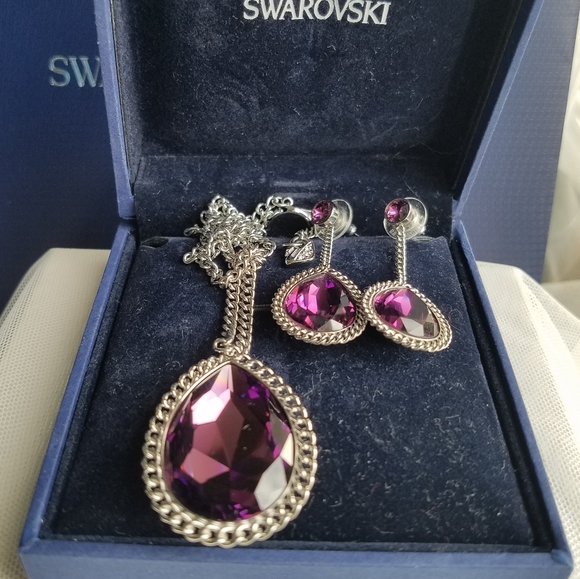 AUTHENTIC Swarovski Large Magenta Purple Teardrop Necklace & Earrings SET - Picture 5 of 16